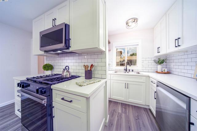 33972 10Th St, Union City CA: https://media.crmls.org/mediaz/6409740f-b621-48fa-8670-d99f7bd5cfbf.jpg
