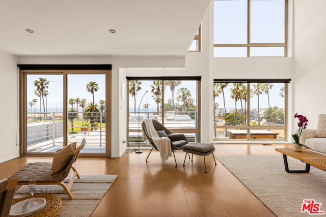 6624 Vista Del Mar, Playa del Rey CA: https://media.crmls.org/mediaz/6409c61f-1402-4fd7-be52-0345fb612663.jpg