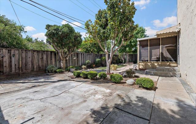 898 Hummingbird Drive, San Jose CA: https://media.crmls.org/mediaz/640a574e-662c-49b9-937d-68c948a767ac.jpg