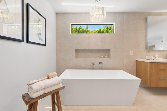 46380 Desert Lily Drive, Palm Desert CA: https://media.crmls.org/mediaz/640c0a2d-7106-4e15-9fde-ea7b4aeddcff.jpg
