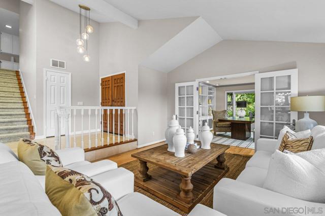 3609 Monte Real, Escondido CA: https://media.crmls.org/mediaz/640c1465-d982-431a-991f-15caa5ac6708.jpg