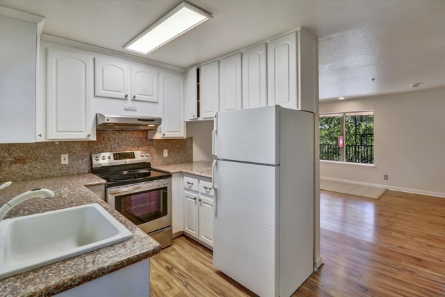 Image 2 of 24 For 1971 Bonifacio St 3