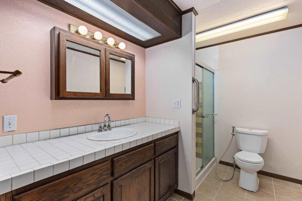 2280 Valley Pkwy - photo 12