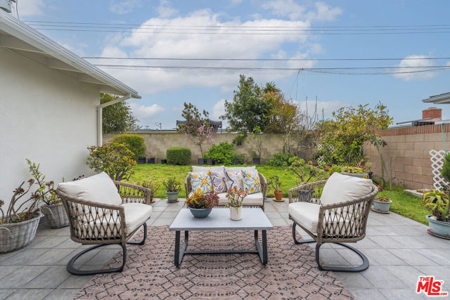 4730 Asteria Street, Torrance CA: https://media.crmls.org/mediaz/640e91c8-296b-4a59-8338-17c4fee66d1e.jpg