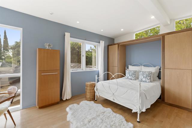 Detail Gallery Image 40 of 58 For 6028 Beaumont Ave, La Jolla,  CA 92037 - 5 Beds | 4 Baths
