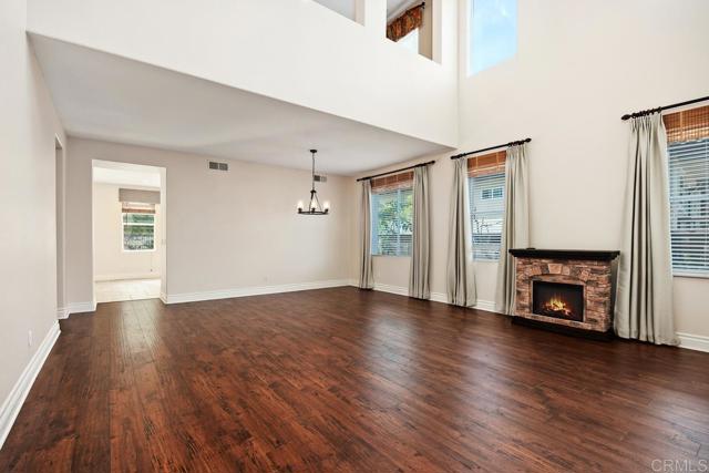 Detail Gallery Image 6 of 56 For 1122 via Vera Cruz, San Marcos,  CA 92078 - 5 Beds | 3 Baths