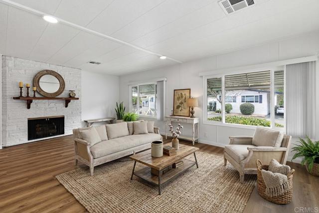 Detail Gallery Image 7 of 44 For 7467 Mission Gorge Rd Spc 10,  Santee,  CA 92071 - 2 Beds | 2 Baths