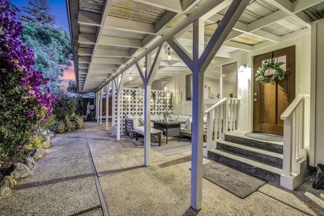 667 Cuesta Drive, Los Altos CA: https://media.crmls.org/mediaz/6410a54f-a21e-4eb8-86c3-f7ddc286f0d0.jpg