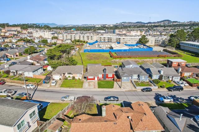 768 Stewart Avenue, Daly City CA: https://media.crmls.org/mediaz/6410d88c-399e-479f-910f-9aba601b5d5a.jpg