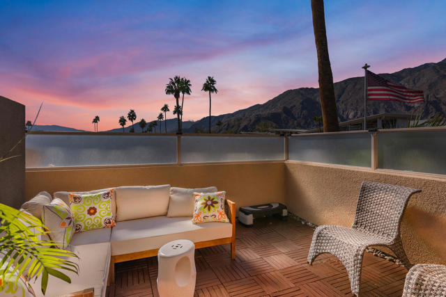 100 E Stevens Road, Palm Springs CA: https://media.crmls.org/mediaz/64113d07-4f24-43bc-9603-f44ac0007859.jpg