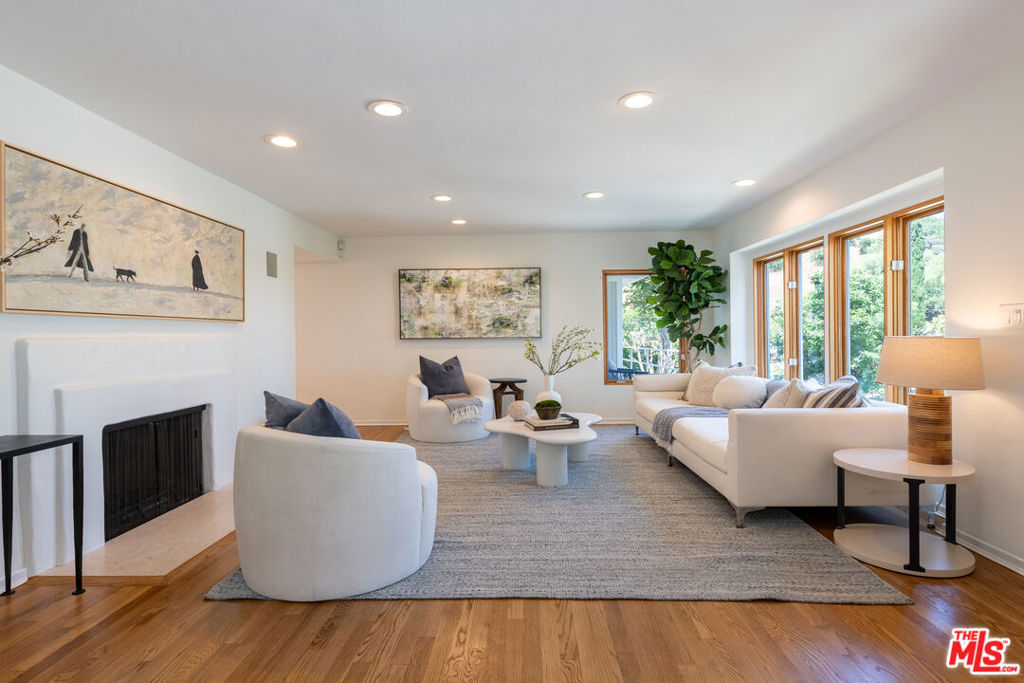 MLS #25543687 img 10