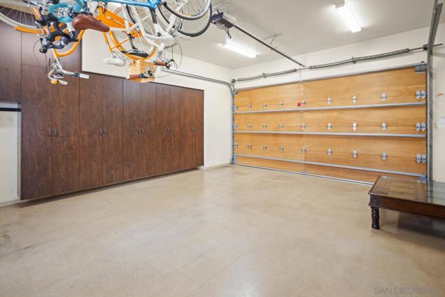 650 Glorietta Blvd, Coronado CA: https://media.crmls.org/mediaz/6412a476-536d-4fa2-b3c0-3d792f340329.jpg