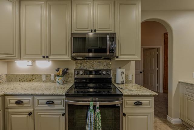 Detail Gallery Image 4 of 48 For 32202 Taupa Way, Pauma Valley,  CA 92061 - 3 Beds | 3 Baths