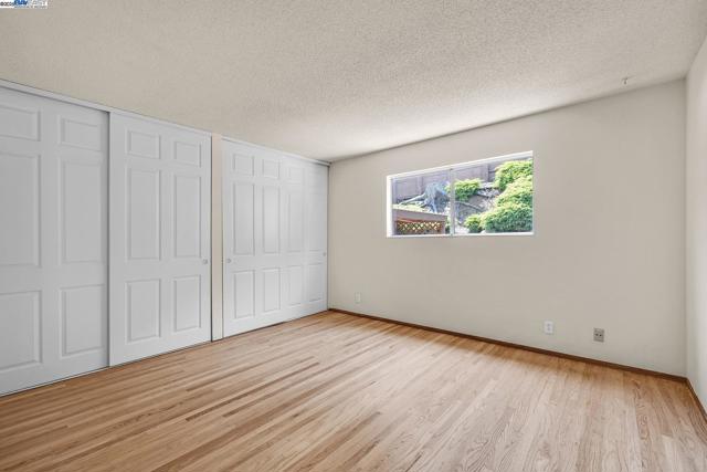 16651 Selby Dr, San Leandro CA: https://media.crmls.org/mediaz/6412f3a2-9c9f-4925-b2ee-d1a72e5f1c65.jpg