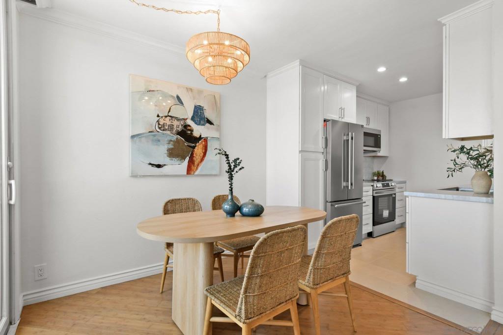1907 Robinson Ave - photo 10