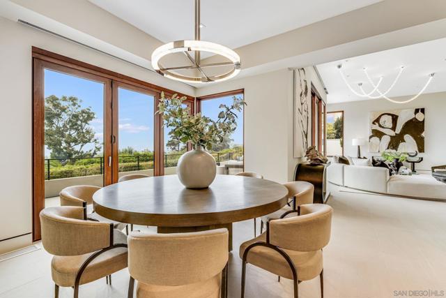 8070 La Jolla Scenic Dr N, La Jolla CA: https://media.crmls.org/mediaz/641327c1-c8df-488b-a56c-854d1d7a6eeb.jpg