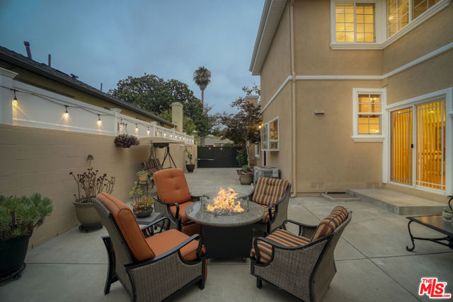 10943 Barman Avenue, Culver City CA: https://media.crmls.org/mediaz/6413c8a0-4b23-42bc-b767-139580ae0cb1.jpg