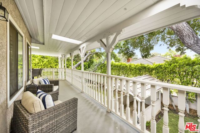 2200 Shenandoah Lane, Glendora CA: https://media.crmls.org/mediaz/641416f3-81d3-4164-afd4-0367640e726f.jpg