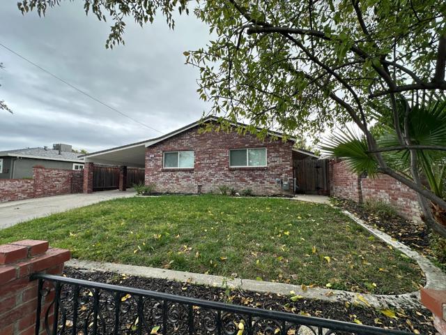 130 E 21st Street, Tracy CA: https://media.crmls.org/mediaz/641443fe-4021-482b-b93f-04d047b5dd6c.jpg