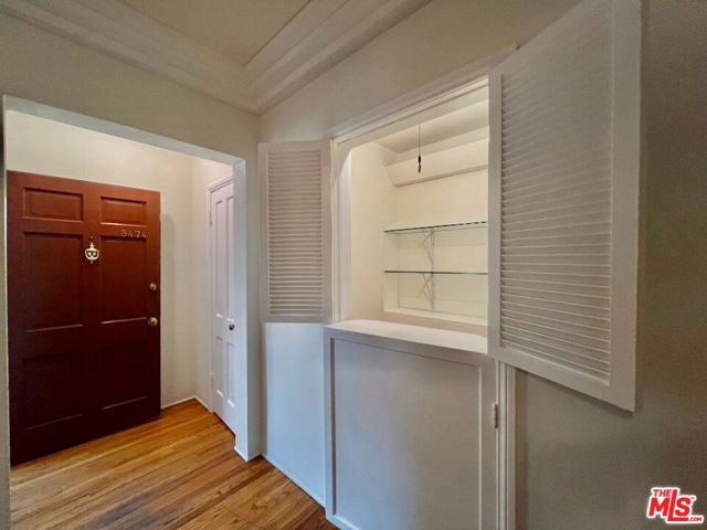 8474 Fountain Avenue, West Hollywood CA: https://media.crmls.org/mediaz/64156acc-7601-480a-ba14-7c3132915d79.jpg
