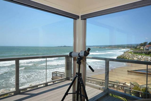 22800 E Cliff Drive, Santa Cruz CA: https://media.crmls.org/mediaz/641687d3-b8ef-48c4-8d88-082094a30141.jpg