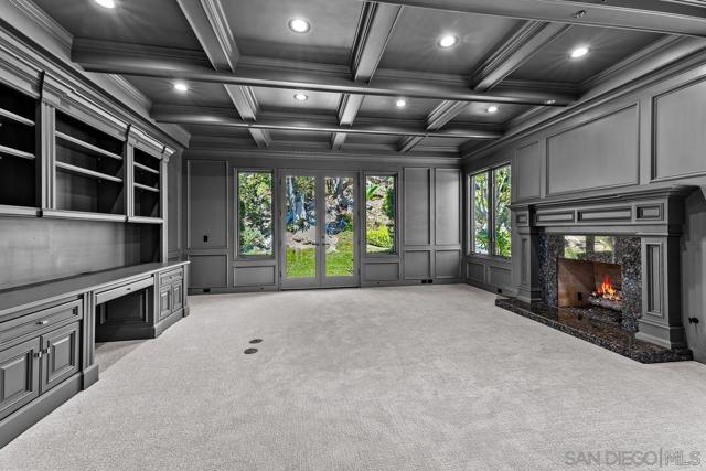6906 Royal Birkdale Pl, Rancho Santa Fe CA: https://media.crmls.org/mediaz/64172a3c-d378-4964-a92b-3942ffd3f6f2.jpg