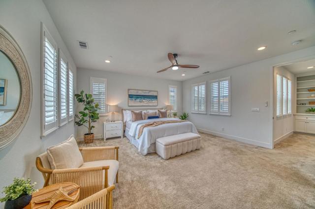 267 Sandy Gulch Drive, Marina CA: https://media.crmls.org/mediaz/6417b4ba-b5bf-4860-bab6-4f13ec63c34f.jpg