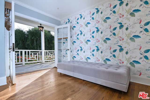 4444 Libbit Avenue, Encino CA: https://media.crmls.org/mediaz/64182949-043e-4dee-8de8-d92f37c568e1.jpg