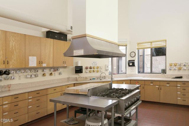 142 Poinsettia Gardens Drive, Ventura CA: https://media.crmls.org/mediaz/64188a87-b7dc-4b38-b13e-cfd208e70189.jpg