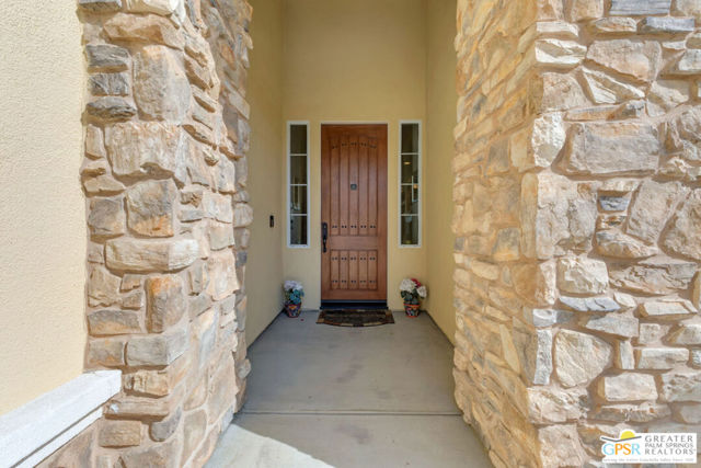 41728 Via Treviso, Palm Desert CA: https://media.crmls.org/mediaz/6418dd57-f056-4494-aa38-aaf38f799379.jpg