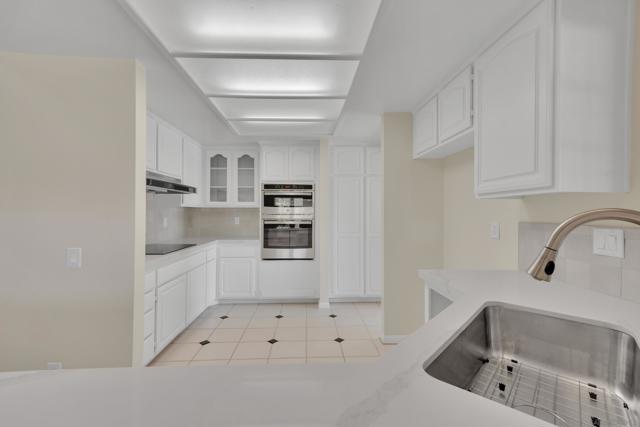 15235 Crestview Ct, Poway CA: https://media.crmls.org/mediaz/6418e887-f427-47db-ba75-683b1f7e81e8.jpg