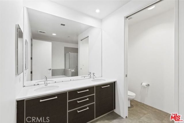 801 Grand Avenue, Los Angeles, California 90017, 2 Bedrooms Bedrooms, ,2 BathroomsBathrooms,Condominium,For Sale,Grand,24433083