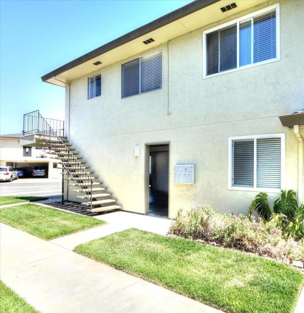 2241 Mann Avenue, Union City CA: https://media.crmls.org/mediaz/641a49e9-5aff-45c1-a701-5129faee0721.jpg