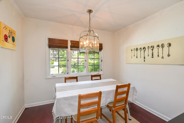 1908 Warwick Road, San Marino CA: https://media.crmls.org/mediaz/641ae763-4851-4885-80b3-c78365a59763.jpg