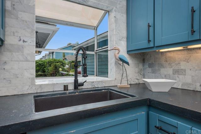 Detail Gallery Image 16 of 40 For 598 Summer View Cir, Encinitas,  CA 92024 - 3 Beds | 2/1 Baths