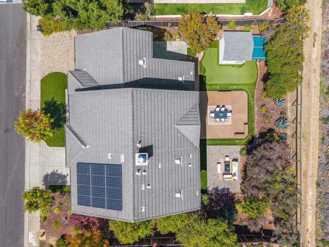 4110 Mystic View Ct, Hayward CA: https://media.crmls.org/mediaz/641b6374-0f0a-4d6b-bb54-1adfe0d72c7b.jpg