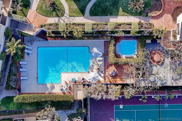 515 S Sierra Ave, Solana Beach CA: https://media.crmls.org/mediaz/641bc532-c560-4a58-a3ad-cc1de4870369.jpg