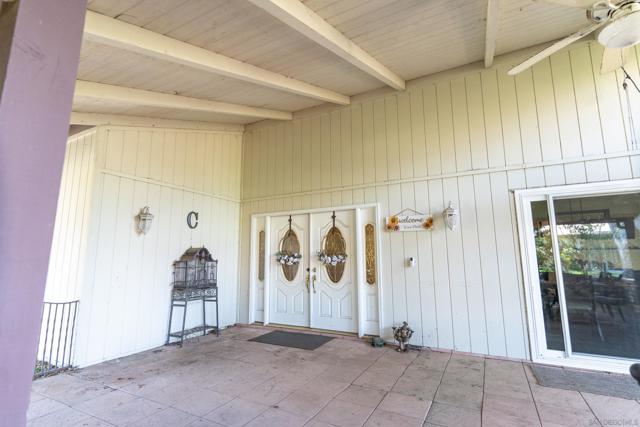 33212 Mill Creek Rd, Pauma Valley CA: https://media.crmls.org/mediaz/641bcdf0-8c39-4801-b062-f42bb4294e79.jpg