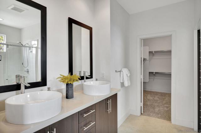 7786 Stylus Dr, San Diego CA: https://media.crmls.org/mediaz/641dfe6f-e0cf-4045-9b60-e30d9814bf7a.jpg