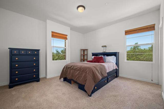 1272 Chateau Montelena, Bonsall CA: https://media.crmls.org/mediaz/641e0c5c-4973-4b08-8d02-adf13e16f8f4.jpg