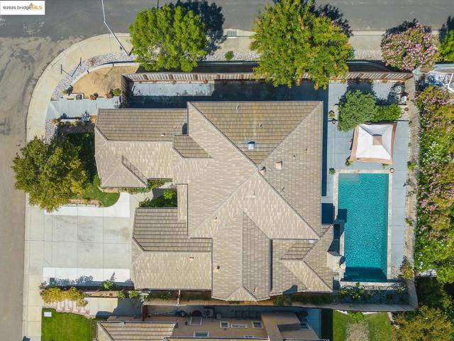 1856 Buck Mountain Court, Antioch CA: https://media.crmls.org/mediaz/641e1d12-4130-4a61-ad91-b5fa0fce0345.jpg