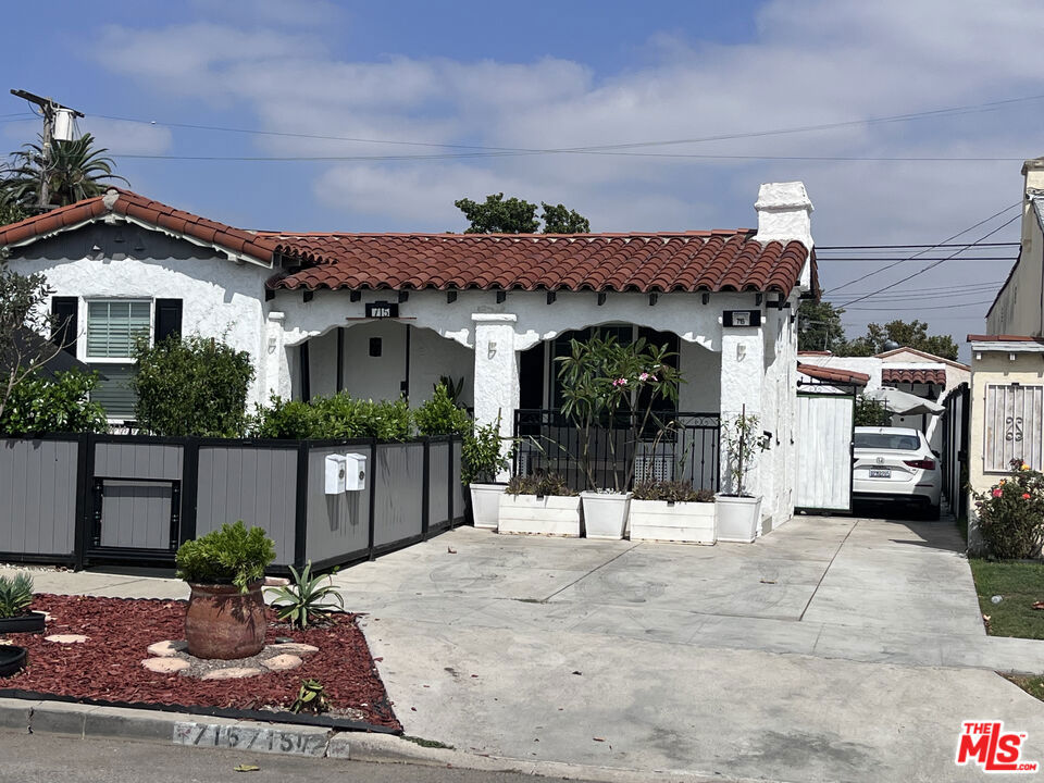 715 W 104th Street
