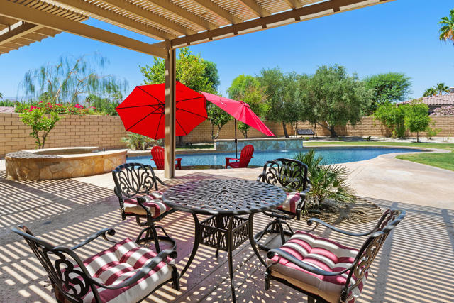 Image 35 of 44 For 78482 Bent Canyon Court