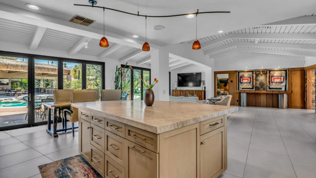 73297 Grapevine Street, Palm Desert CA: https://media.crmls.org/mediaz/6420ce27-fdc6-4a1d-9aba-0f2b276f60a2.jpg