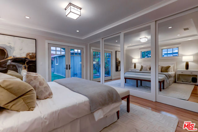 8500 Mcconnell Avenue, Los Angeles CA: https://media.crmls.org/mediaz/6420f541-3e0f-4daa-a214-dccf0e0d2258.jpg
