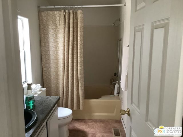 70875 Dillon Road, Desert Hot Springs CA: https://media.crmls.org/mediaz/64222449-748e-461e-97f8-cafd8480815d.jpg