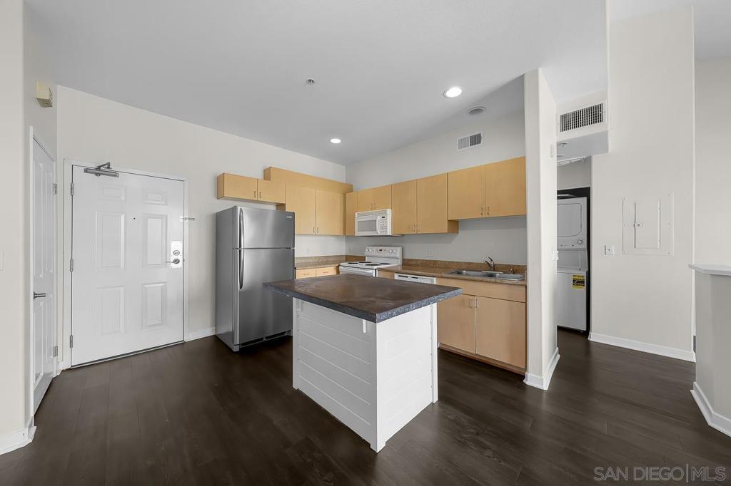 1501 Front St - photo 5
