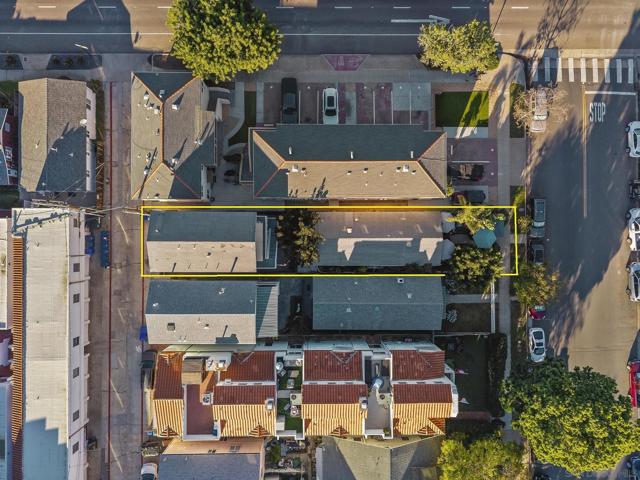 406 408 & 408B E Ave, Coronado CA: https://media.crmls.org/mediaz/64231221-787b-497a-8ded-a178bf97bd6b.jpg