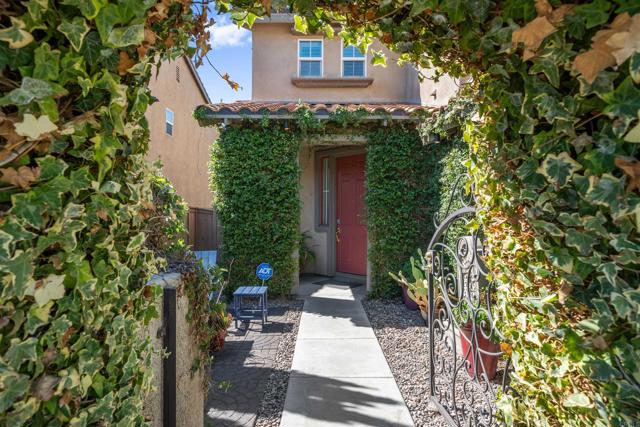 1288 Long View Drive, Chula Vista CA: https://media.crmls.org/mediaz/64232a40-9ab9-492e-85e2-4eb92ad15b6d.jpg