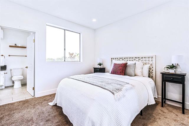 4943 Marin Dr, Oceanside CA: https://media.crmls.org/mediaz/642440b0-ff60-4597-a35b-0c8fd2ddfc52.jpg